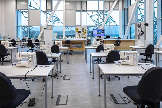 University of Huddersfield - Aura Innovation Centre 8